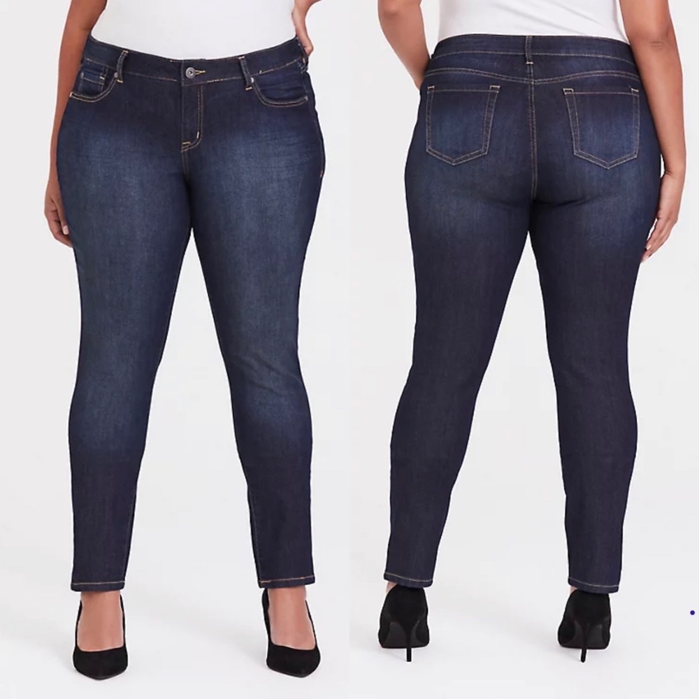 Torrid Dark Wash Curvy Skinny Jeans Size 22 NWT